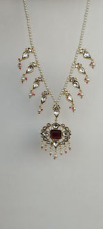 Load image into Gallery viewer, Lal paan necklace                 1 micron gold plated Necklace with Pearls and Jadau Polki stones.
