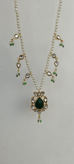 Load image into Gallery viewer, 1 micron gold plating Pearls and Jadau Polki stones.
