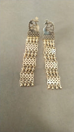 Load image into Gallery viewer, Mayur jaali earrings with rawa work in
Sterling silver with micron plating.
