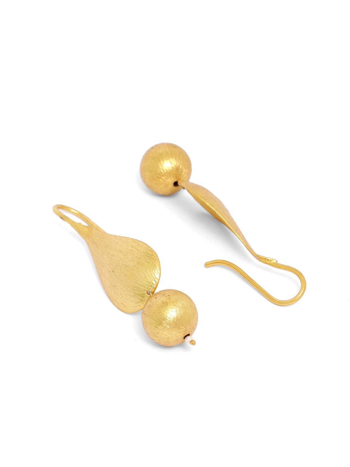 92.5 sterling Silver Gold plated texture ball leaf earrings.