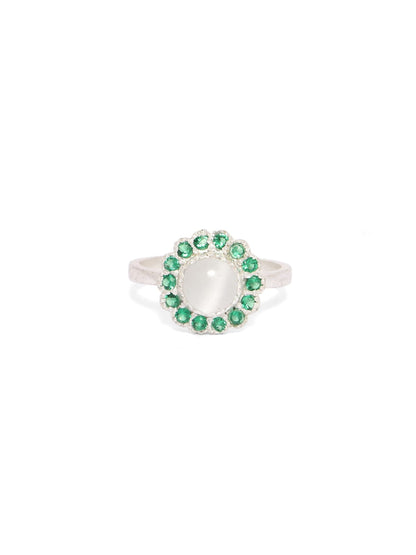 Sterling silver ring with Pearl and green Zirconia.