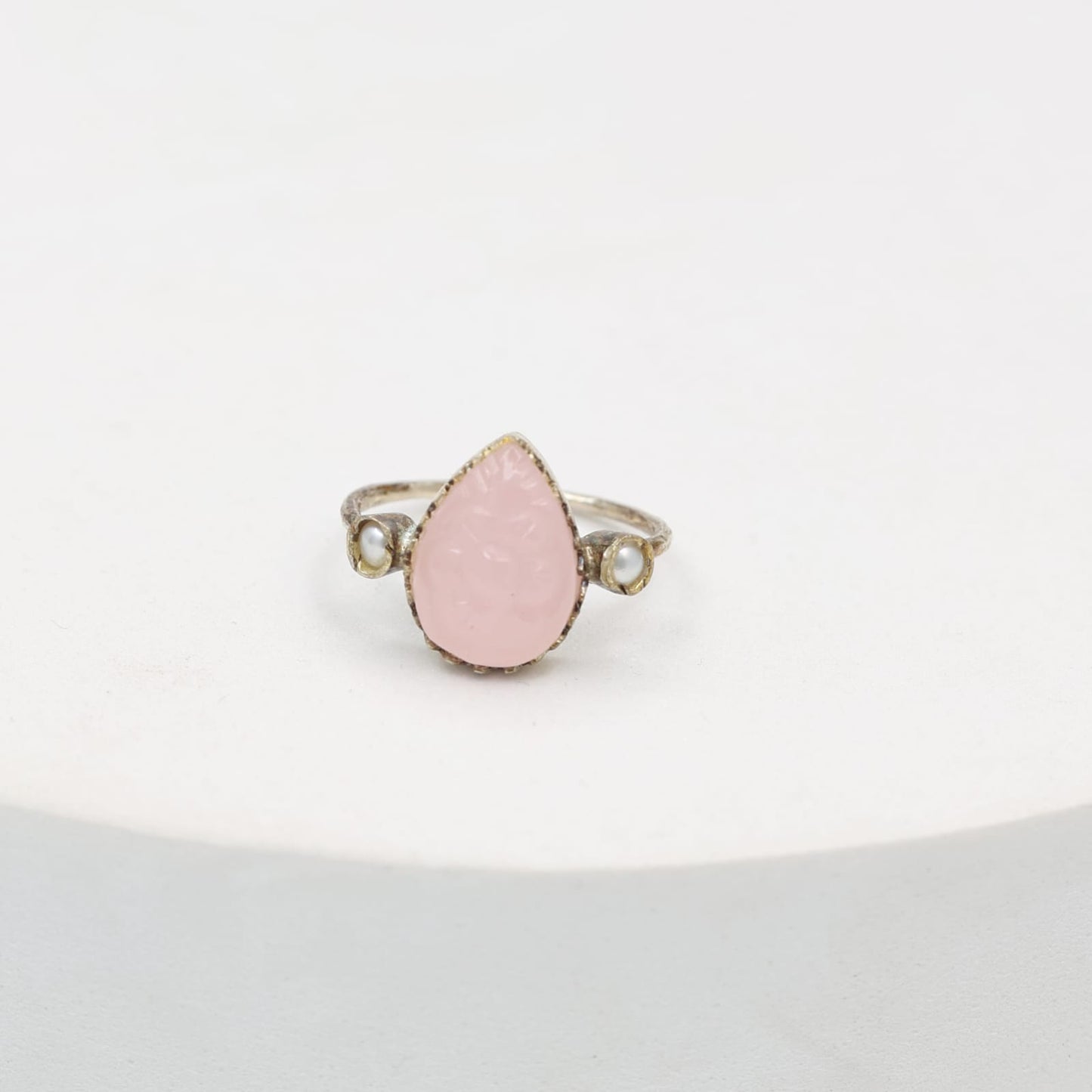 Carved pink ring in Chalcydony and Pearls set in sterling Silver.