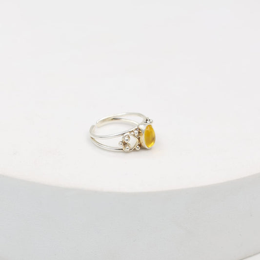 Yellow Quartz stone ring set in sterling Silver.