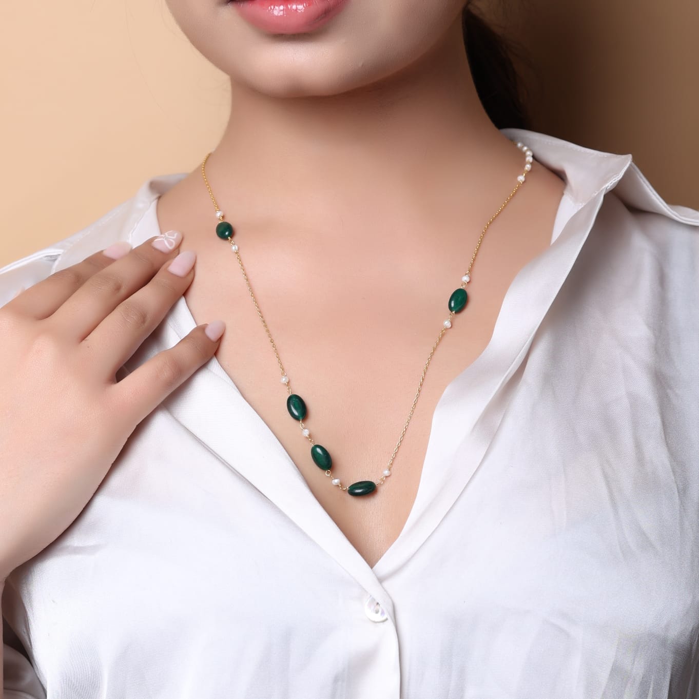 Sterling Silver Gold plated
Green Onyx with Pearls necklace chain.