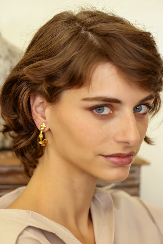 Zeeba Bali in 92.5 Sterling Silver hoops with 18 k gold plating, Textured earrings with Pot-Push mechanism.