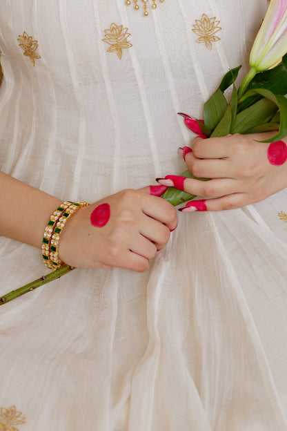 Aakar bangles in green (Pair)