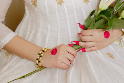 Aakar bangles in green (Pair)