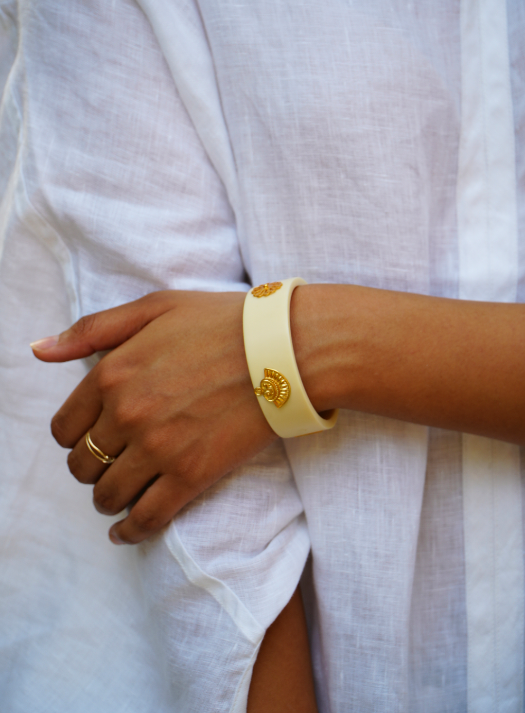 Aanandi bangle