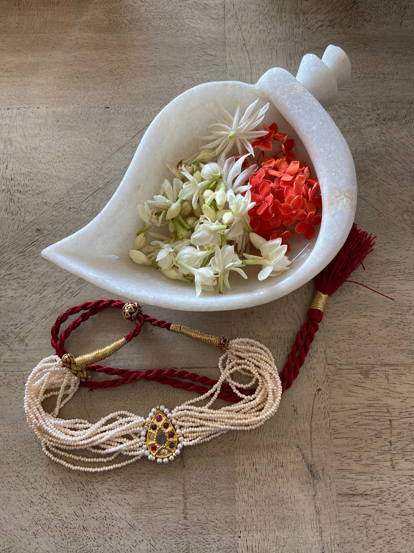 Navrattan choker