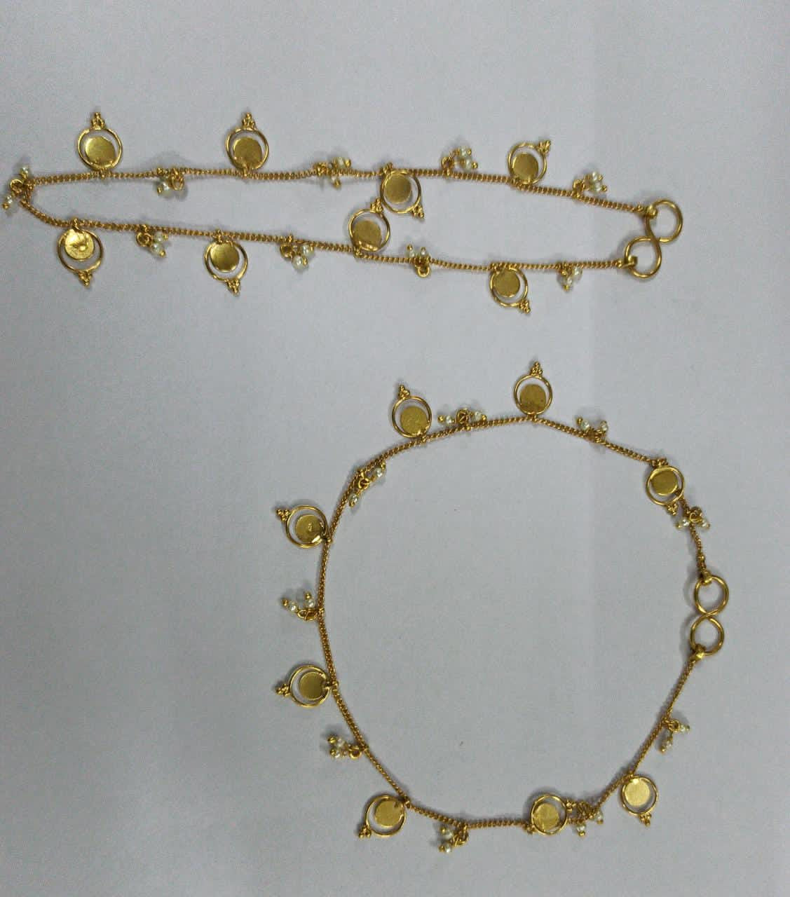 Anklets with pearls