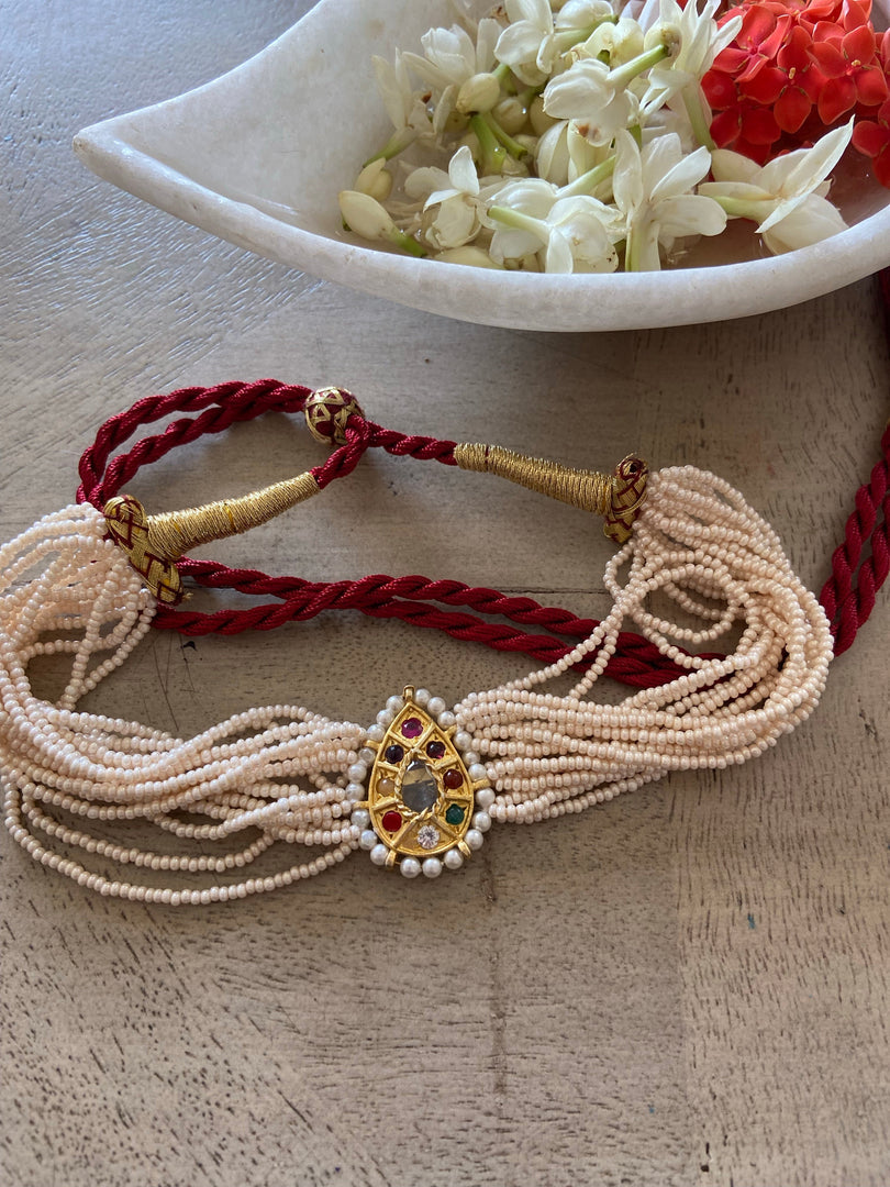 Navrattan choker