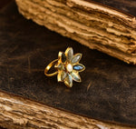 Load image into Gallery viewer, Labrodorite flower ring
