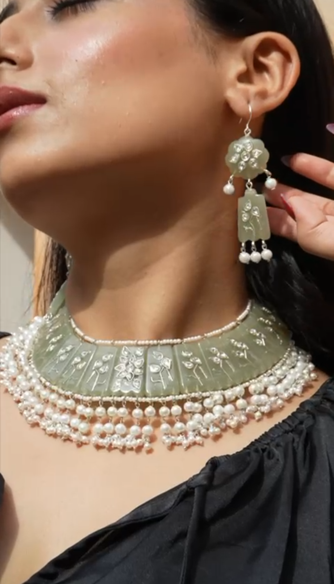 Angoori Choker
