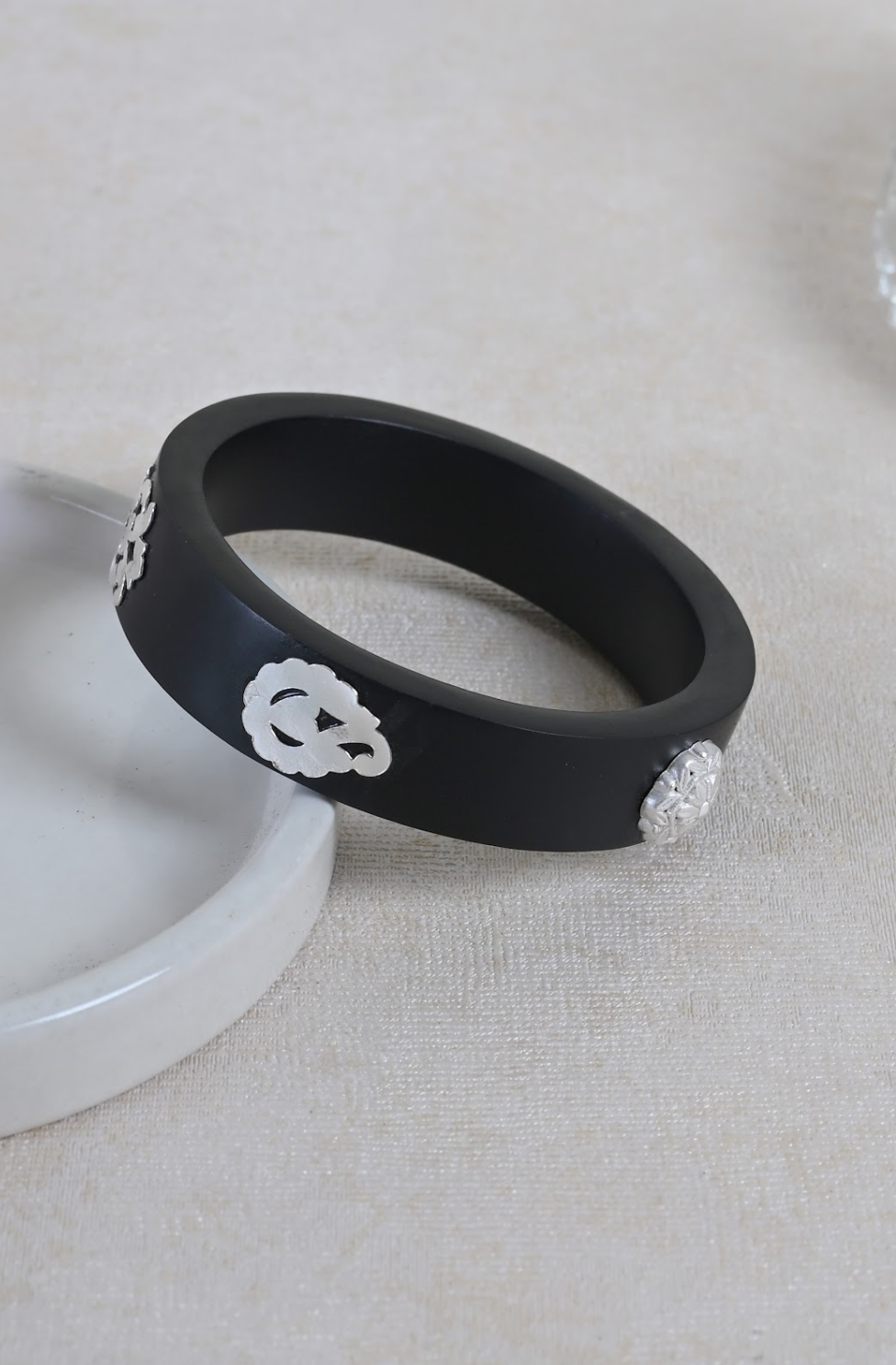 KAHIRA BANGLE