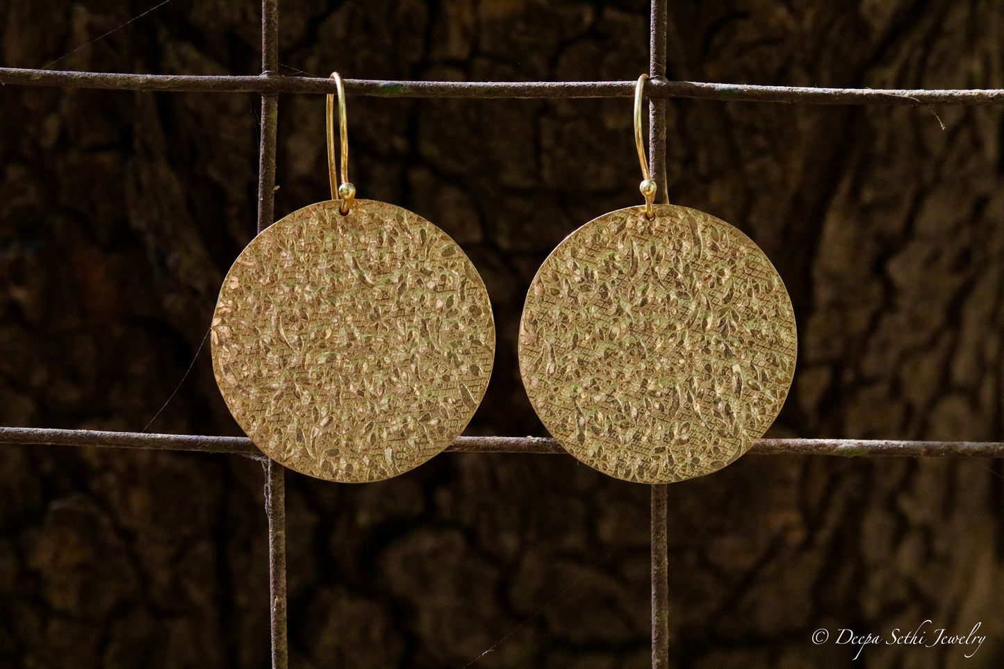 Hammered disk earrings