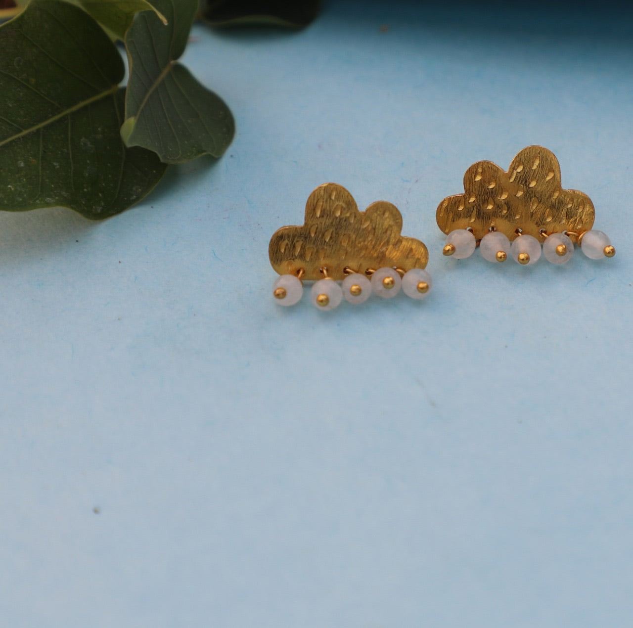 Cloud earring with moonstones
