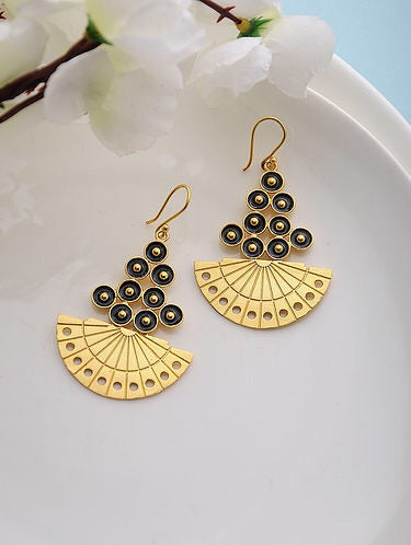 Fan earrings with enamel